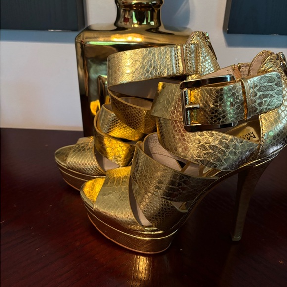Michael Kors GOLD Platform Sandal - Picture 8 of 16